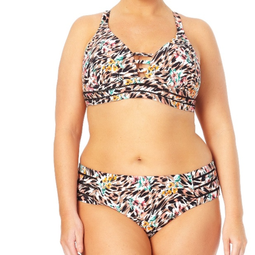 💜Time and Tru Mid-Rise Swim Bottoms💜